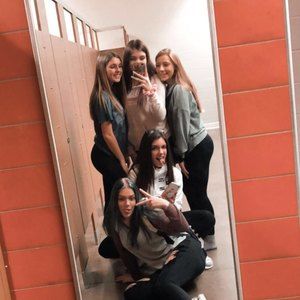 Meet your Posher, Destiny